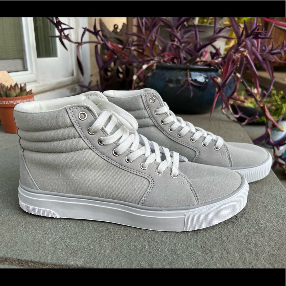 JustFab Sadie High Top Sneaker - size 7.5 - New